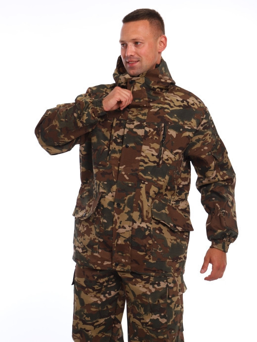 Kamuflyazhnye-kostyumy-dlya-ohoty-i-rybalki